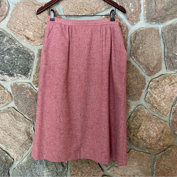 🌹Beautiful Rose coloured Vintage blazer and skirt set - Picture 6 of 13